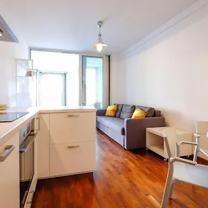  Appartamento Cozy With Spacious Veranda Italia